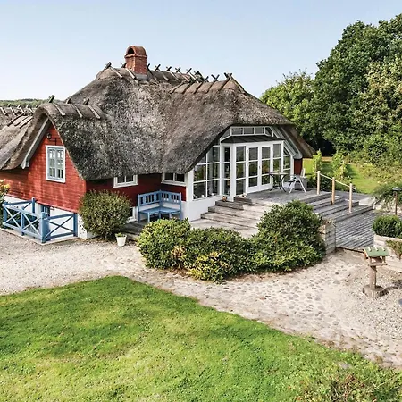 Three-bedroom In Hejls