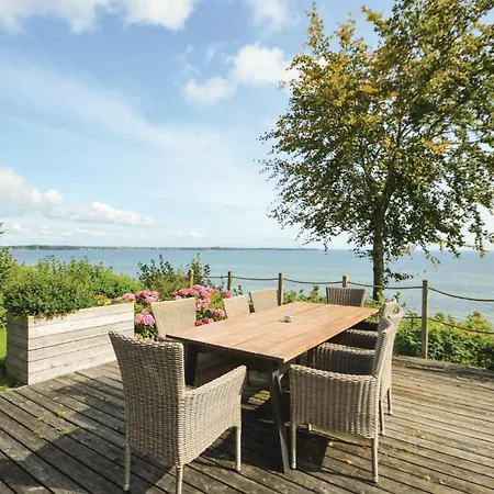 Casa de Férias Three-bedroom In