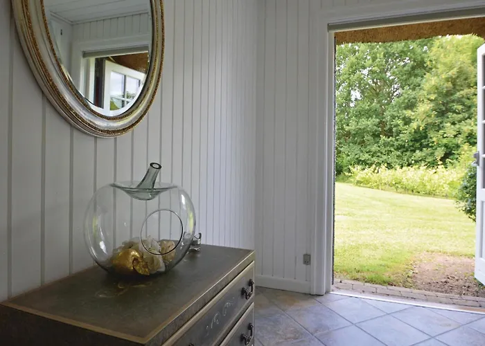 Three-bedroom In Holiday home